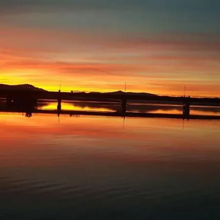 Shallow Sea-point * Knights Town