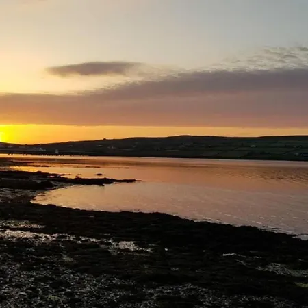 Shallow Sea-point * Knights Town