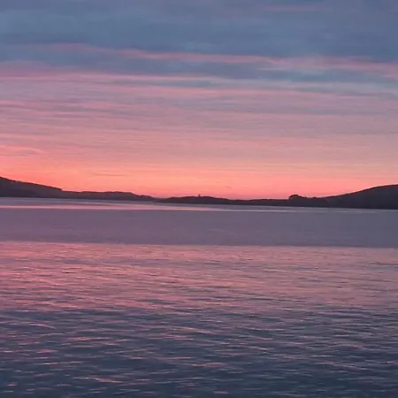 Shallow Sea-point * Knights Town